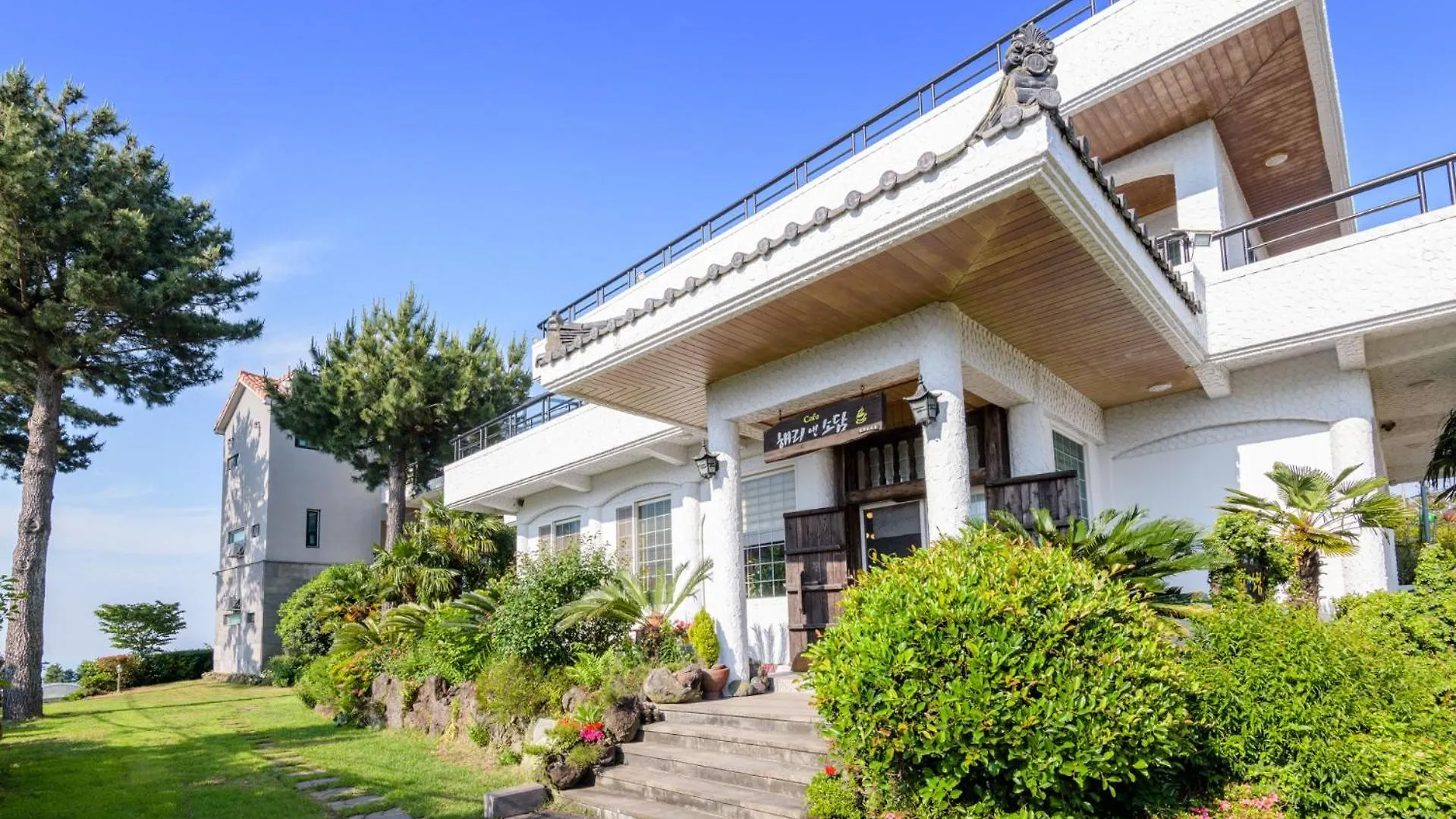 Holiday home Harry & Sodam Pension Jeju South Korea