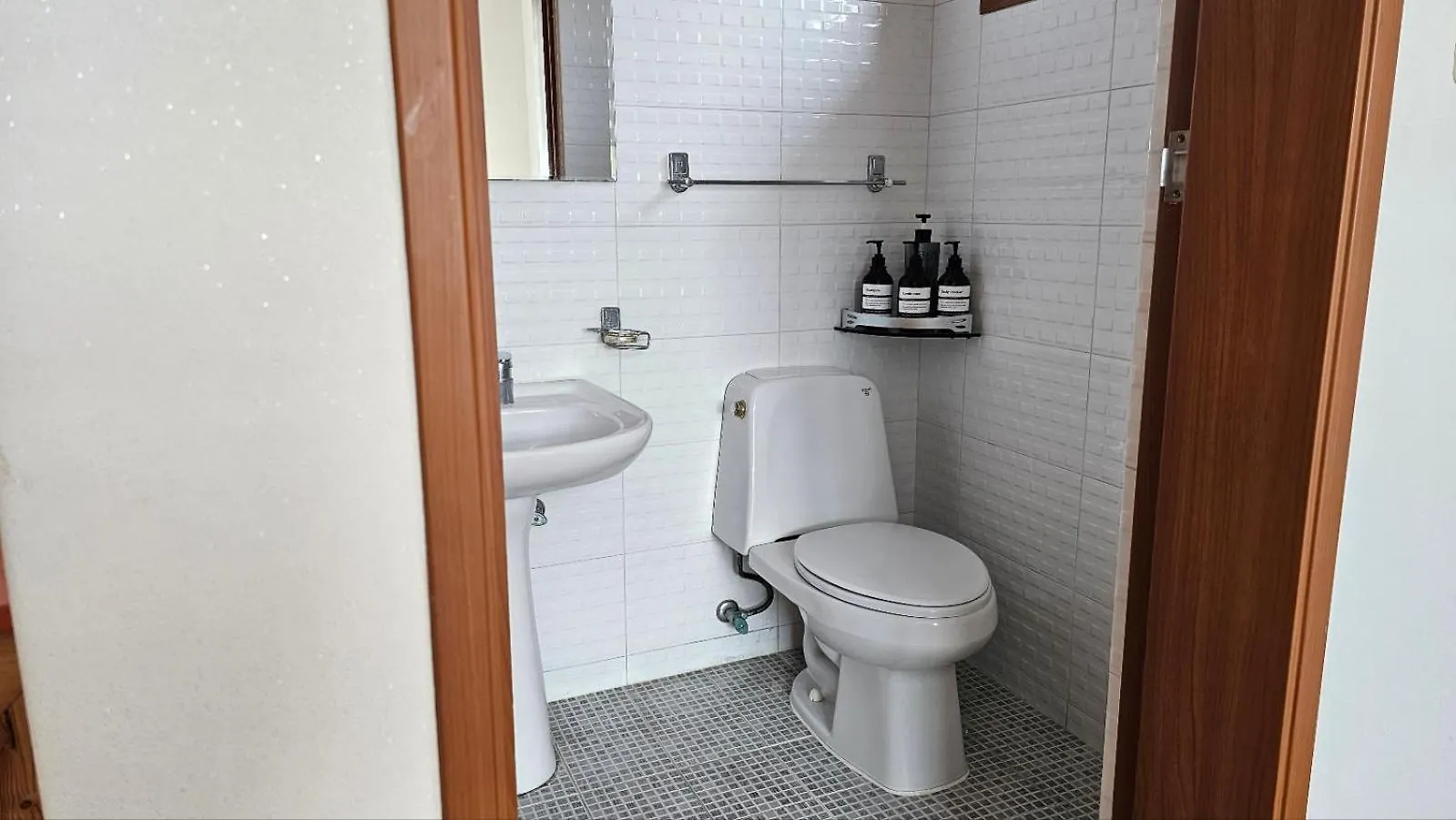 Harry & Sodam Pension Jeju Holiday home